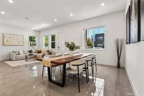 Dining - 337 Abacus, Irvine, CA 92618 photo 1 of 5