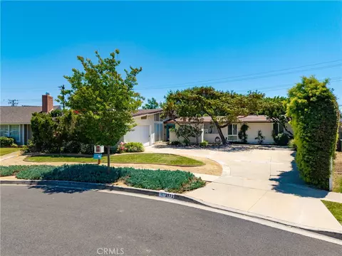 2772 Salmon Dr, Rossmoor, CA 90720