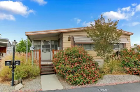 332 N Lyon, Hemet, CA 92543