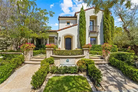 28 Blue Smt, Irvine, CA 92603