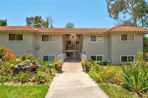635 Avenida Sevilla #D, Laguna Woods, CA 92637