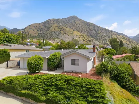 13868 Tucker Ave, Sylmar, CA 91342
