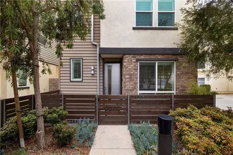 2138 Bella Ct, Costa Mesa, CA 92627
