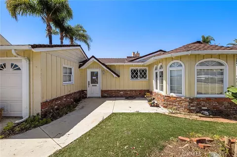 208 W Avenida Cordoba, San Clemente, CA 92672