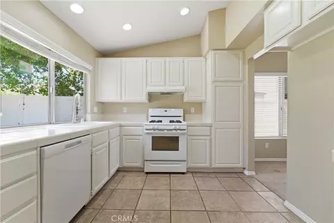 Kitchen - 31337 Huron St, Temecula, CA 92592 photo 1 of 2