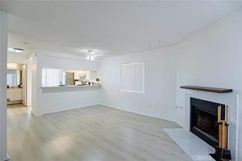 290 Victoria St #29, Costa Mesa, CA 92627