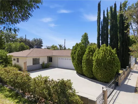 8116 Ponce Ave, Canoga Park, CA 91304