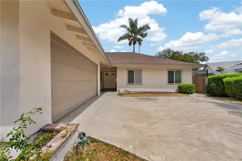 8938 Gothic Ave, North Hills, CA 91343