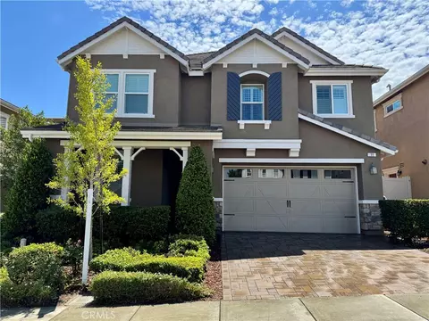 11 Silver Spruce Ct, Lake Forest, CA 92630