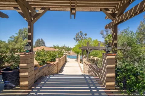 Exterior - 16639 Fox Gln, Riverside, CA 92504 photo 7 of 23