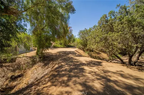 Exterior - 16639 Fox Gln, Riverside, CA 92504 photo 13 of 19