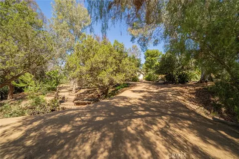 Exterior - 16639 Fox Gln, Riverside, CA 92504 photo 12 of 19