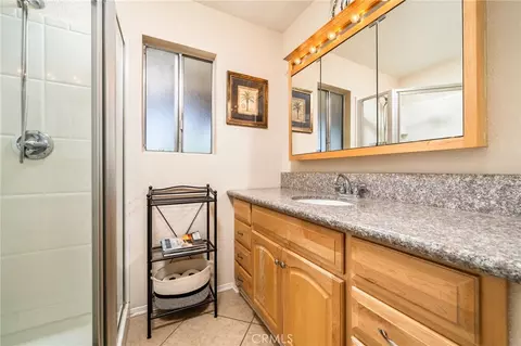 Bath - 16639 Fox Gln, Riverside, CA 92504 photo 2 of 5