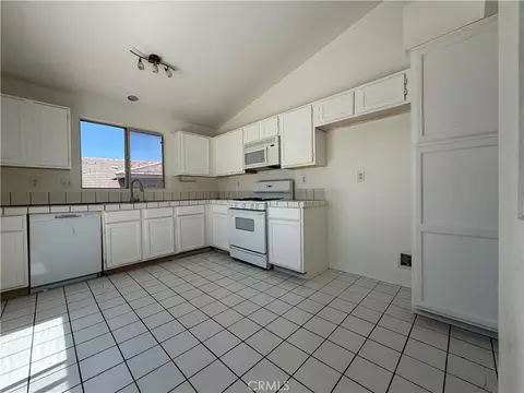 Kitchen - 1860 Ivory, Palmdale, CA 93550 photo 1 of 3