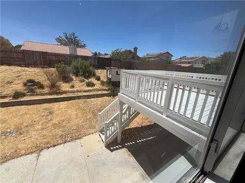 Exterior - 1860 Ivory, Palmdale, CA 93550 photo 6 of 9
