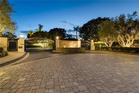 67 Pelican Ct, Newport Beach, CA 92660