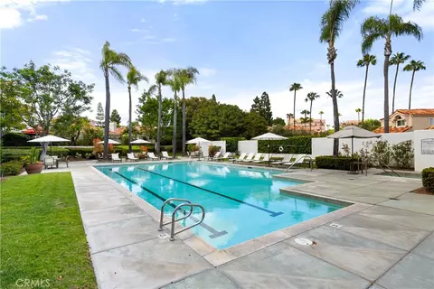 67 Pelican Ct, Newport Beach, CA 92660