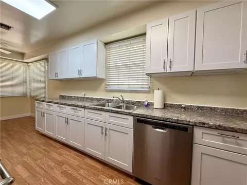 Kitchen - 543 E Comstock, Glendora, CA 91741 photo 4 of 5