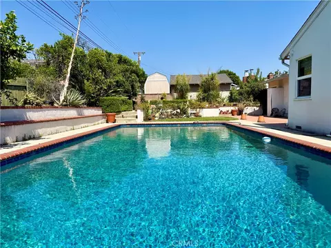 Exterior - 543 E Comstock, Glendora, CA 91741 photo 9 of 11