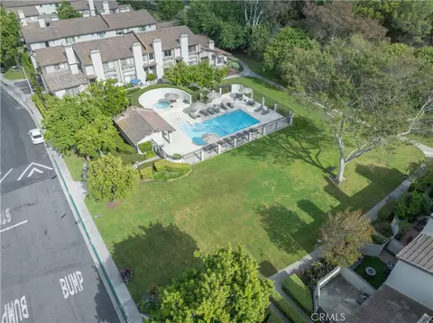 View/Area - 2 Evening Breeze, Irvine, CA 92603 photo 3 of 12