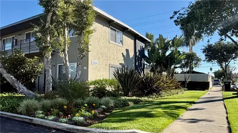 2256 Maple, Costa Mesa, CA 92627