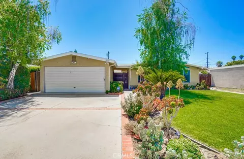20606 Skouras Dr, Winnetka, CA 91306