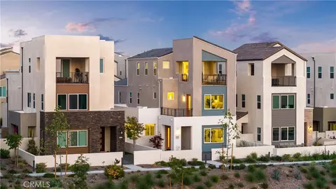 608 Chinon, Irvine, CA 92618