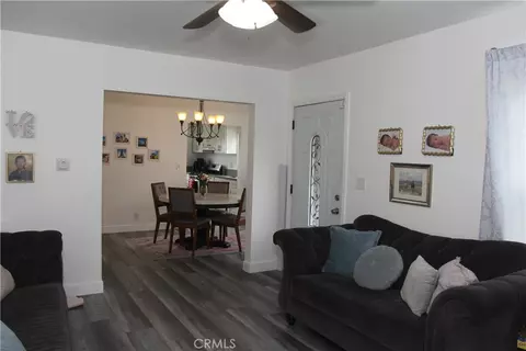 818 S Sloan, Compton, CA 90221 photo 2