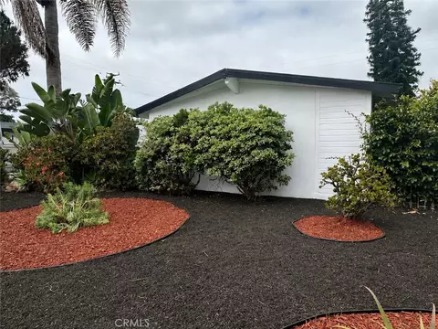 2107 Pomona, Costa Mesa, CA 92627