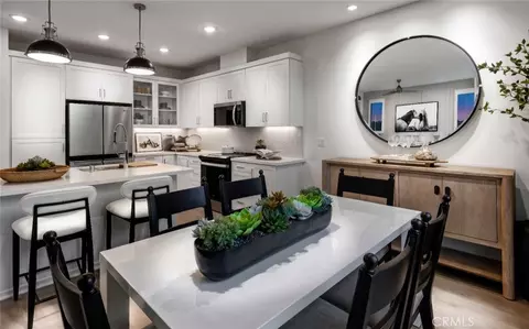 Dining - 28979 Skyhaven Ct, Temecula, CA 92590 photo 1 of 1