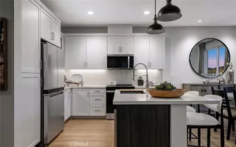 Kitchen - 28979 Skyhaven Ct, Temecula, CA 92590 photo 2 of 2