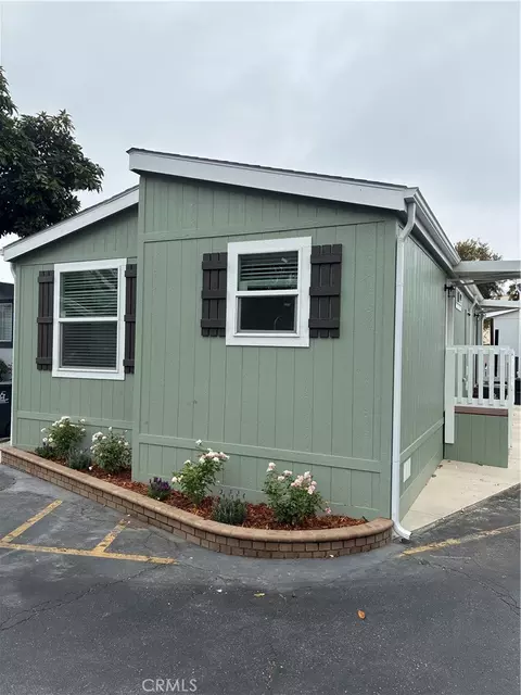 2767 W 1st St #28, Santa Ana, CA 92703