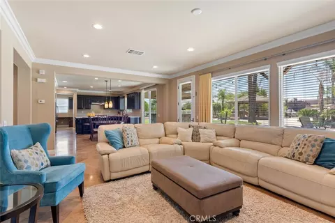 Living - 25763 Beth, Menifee, CA 92584 photo 2 of 5