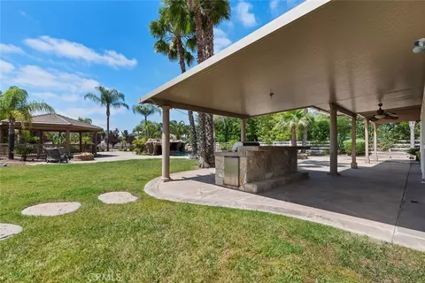 Exterior - 25763 Beth, Menifee, CA 92584 photo 14 of 17