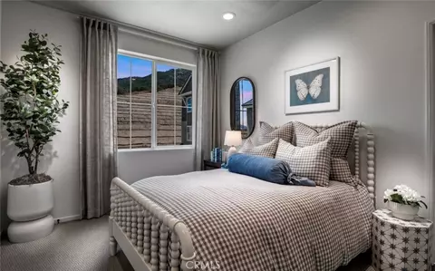 Bedroom - 28991 Skyhaven Ct, Temecula, CA 92590 photo 2 of 3