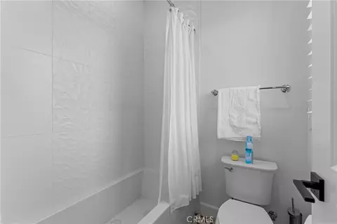 Bath - 104 Quill, Irvine, CA 92620 photo 1 of 5