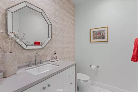 Bath - 104 Quill, Irvine, CA 92620 photo 4 of 5