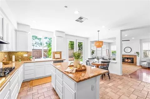20851 Cabrillo Ln, Huntington Beach, CA 92646