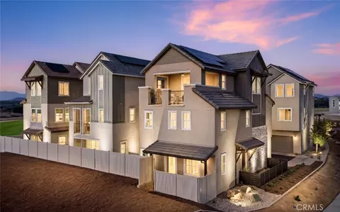 28884 Vinecrest Ct, Temecula, CA 92590