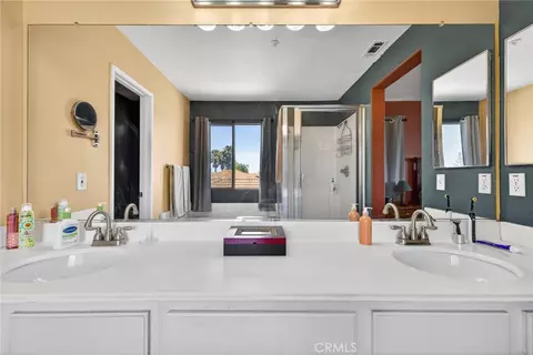 Bath - 807 Lomond, Riverside, CA 92508 photo 2 of 3
