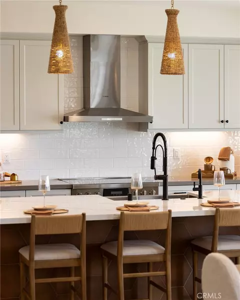 Kitchen - 4112 Saddle Dr, Palmdale, CA 93551 photo 5 of 7