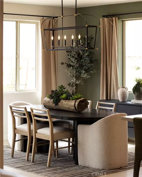 Dining - 4064 Saddle Dr, Palmdale, CA 93551 photo 2 of 3