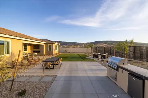 Exterior - 4064 Saddle Dr, Palmdale, CA 93551 photo 2 of 7
