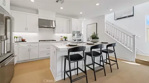 698 Guy Turner Dr, Camarillo, CA 93010
