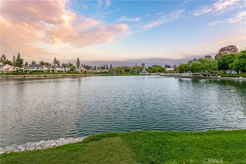 View/Area - 492 E Yale Loop, Irvine, CA 92614 photo 5 of 10