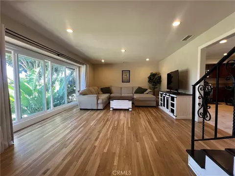 13791 Pasadena, North Tustin, CA 92705