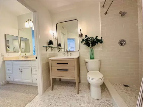 Bath - 5 Silvertide, Dana Point, CA 92629 photo 3 of 5