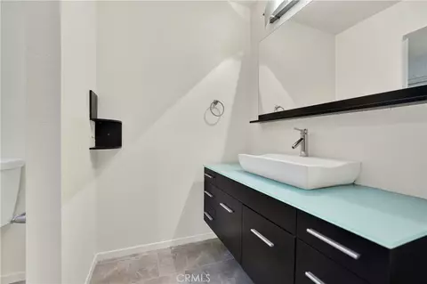 Bath - 154 Gallery, Tustin, CA 92782 photo 1 of 2