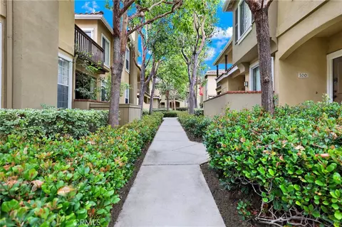 Exterior - 154 Gallery, Tustin, CA 92782 photo 1 of 9