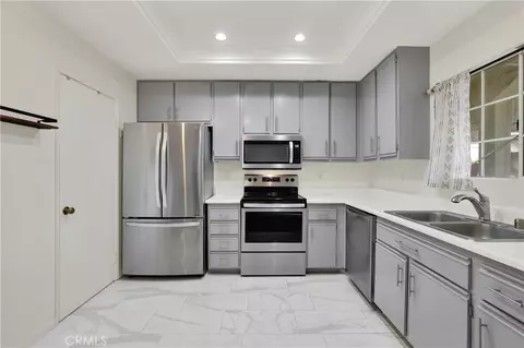 Kitchen - 154 Gallery, Tustin, CA 92782 photo 1 of 2